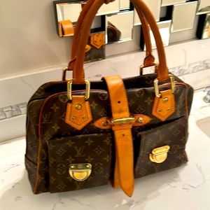 LOUIS VUITTON MONOGRAM MANHATTAN GM BAG